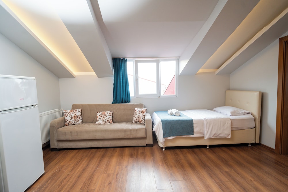 EXCLUSIVE, PENTHOUSE, MULTIPLE BEDS, SEA VIEW, KITCHEN