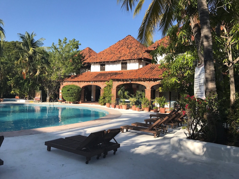 Villas Paraiso Hotel 29/32