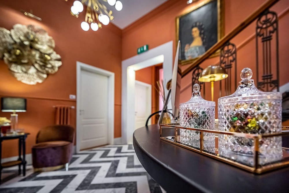 Hotel Ungherese 2/50