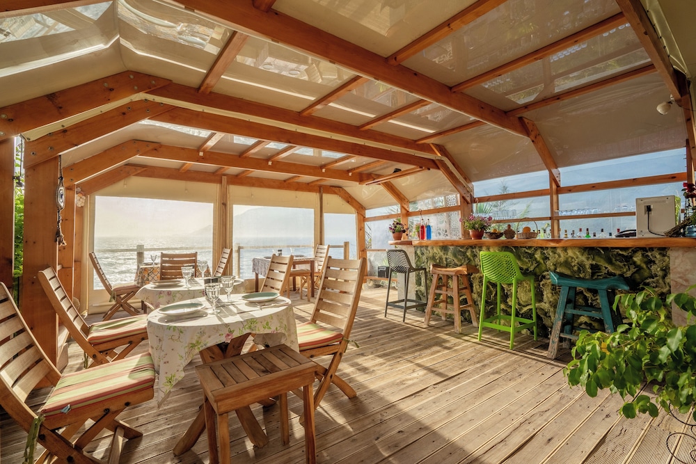 Mandalina Luxury Suites 24/50