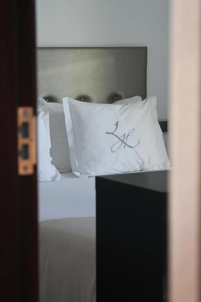 Lazza Hotel 15/45