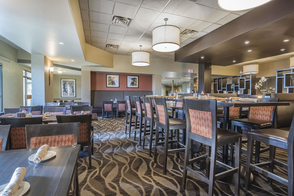 Quality Hotel & Conference Centre Fort McMurray 32/41