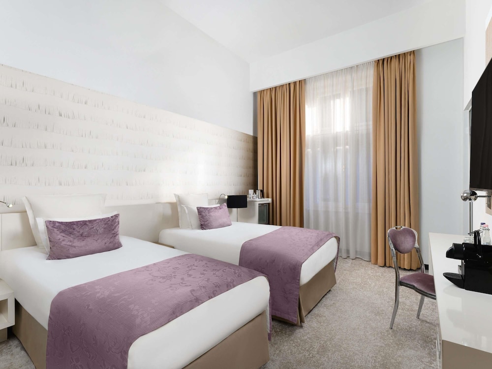 Superior, Twin Beds