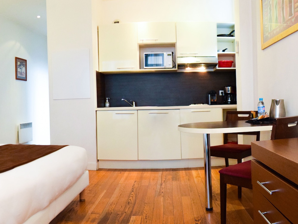 RESIDHOTEL IMPERIAL RENNEQUIN 13/29