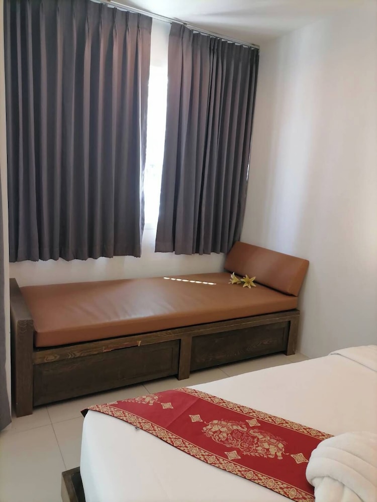 NJ PATONG HOTEL 23/53