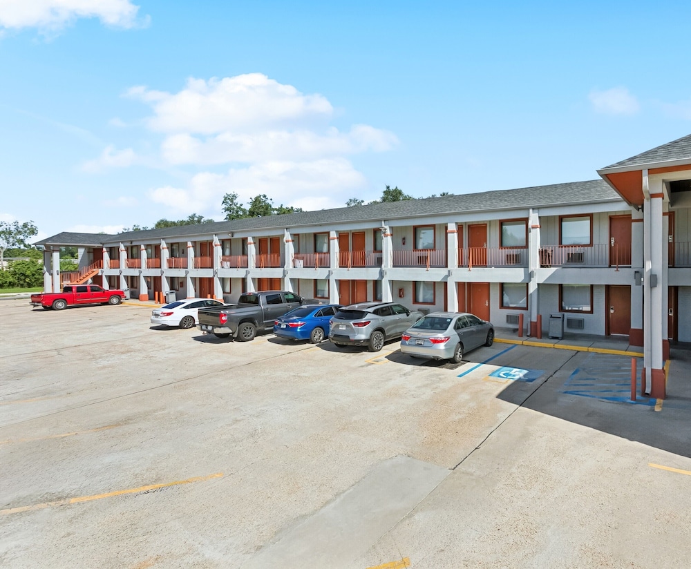 LaPlace Motel 24/30