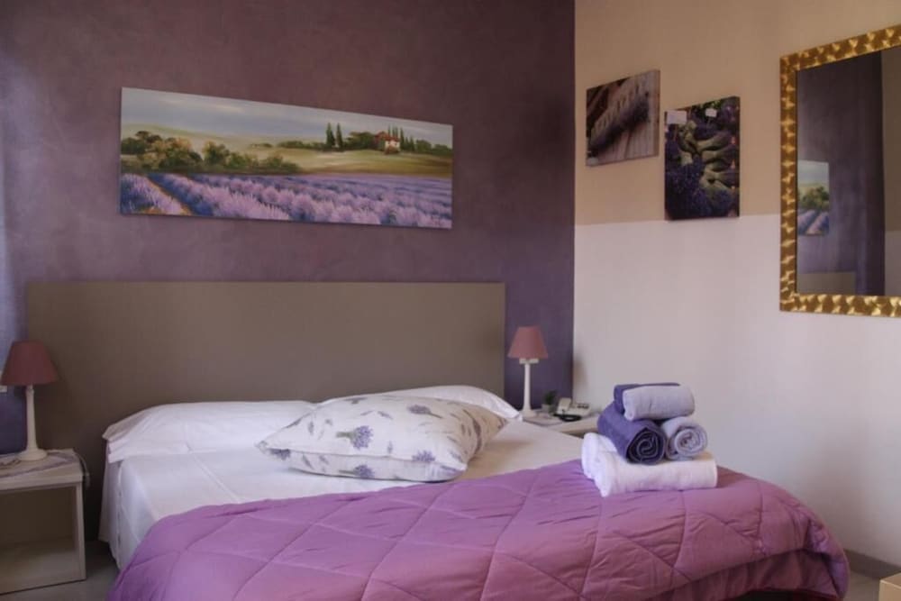 Alba Hotel 12/50