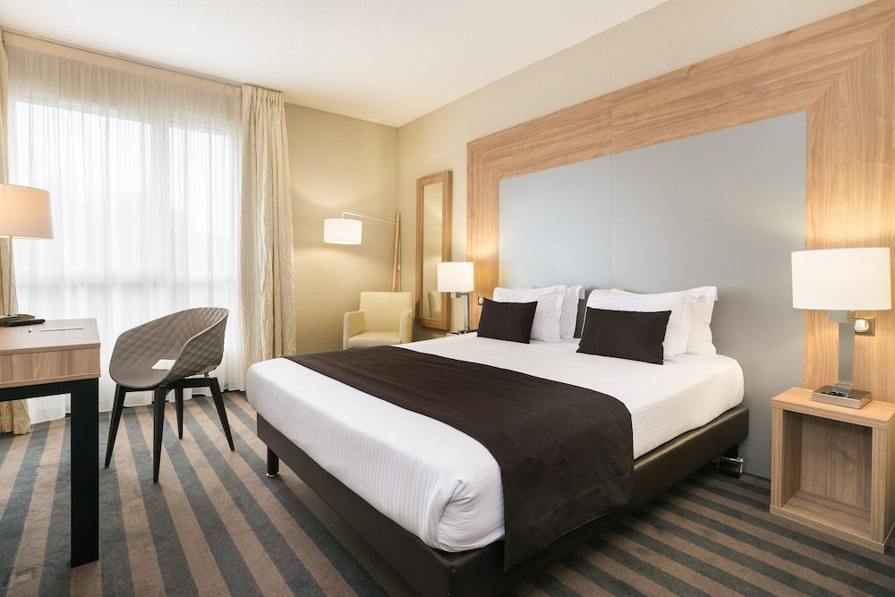 7 HOTEL AND FITNESS 13/72