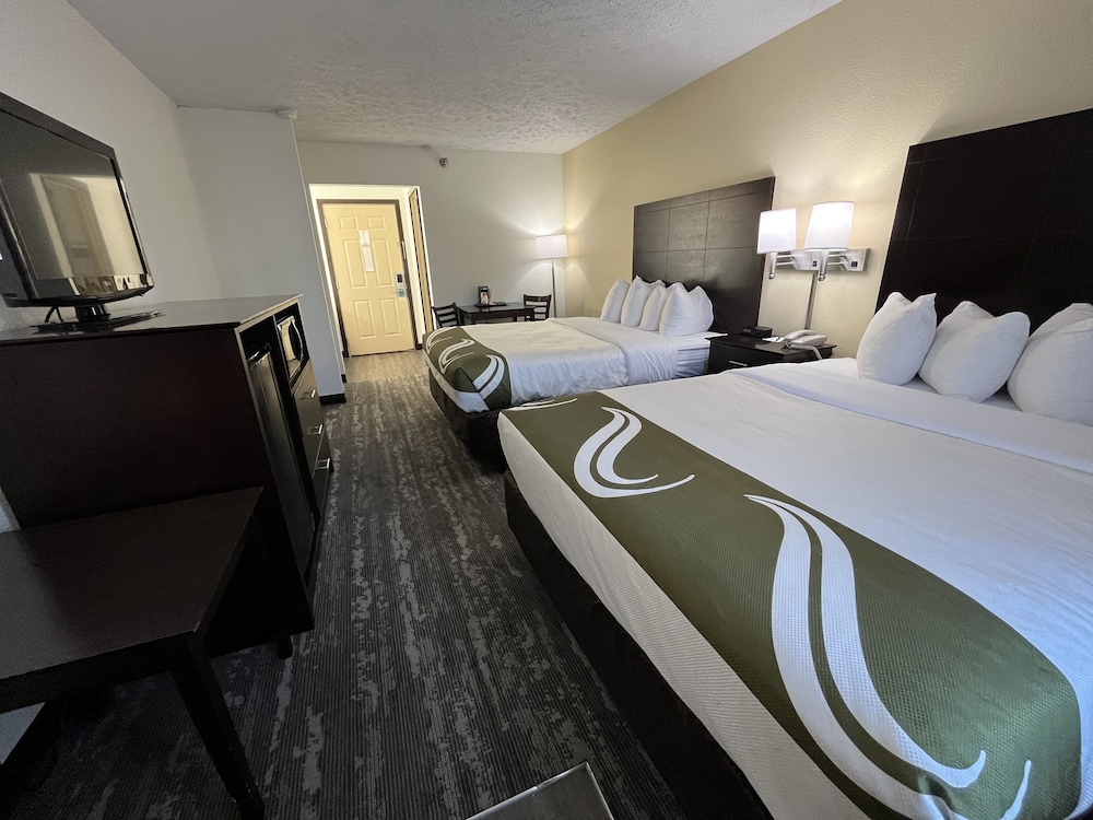 Quality Inn Traverse City 25/63