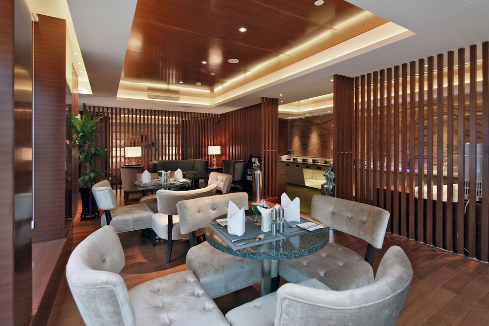 Grand Skylight International Hotel Guanlan 25/50
