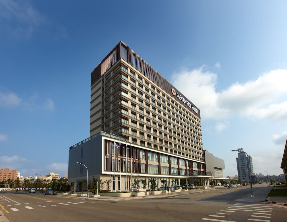 Discovery Hotel 1/65