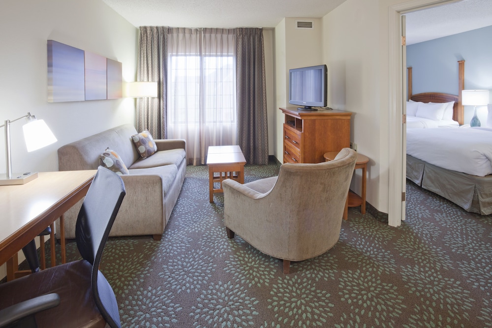Staybridge Suites Mpls Maple Grove Arbor Lakes 32/62
