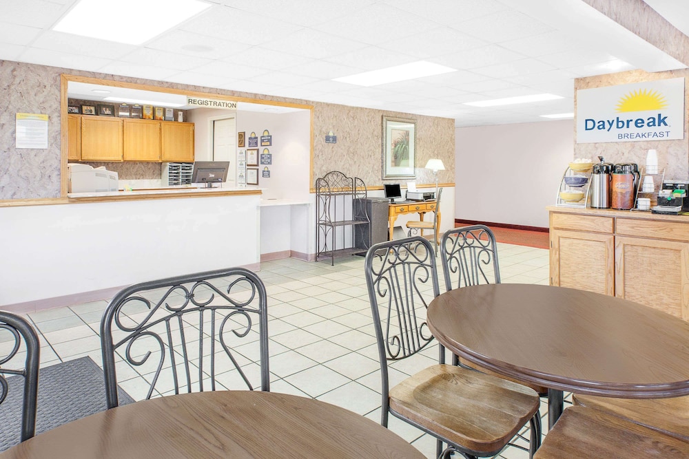 Days Inn by Wyndham Mountain Home 41/55