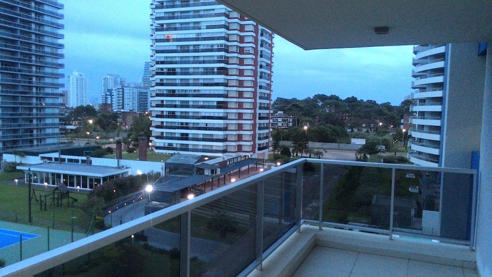 Arenas del Mar Apartments 3/65
