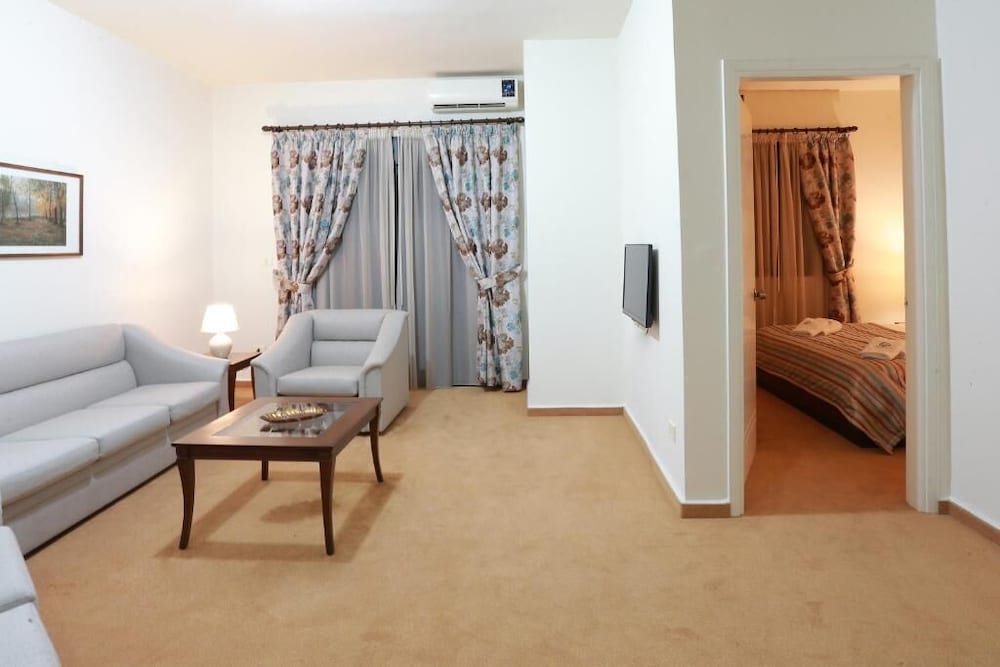 Nine Seven Hotel Jounieh 15/20