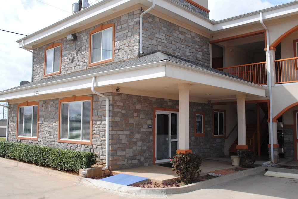 Bestway Inn 8/43