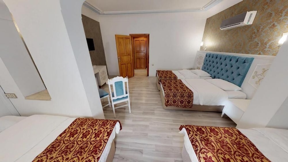 Urcu Hotel 11/49