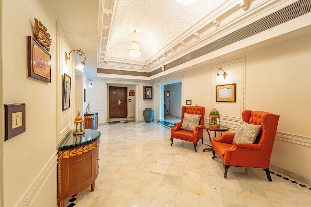 Noor Us Sabah Palace 27/45