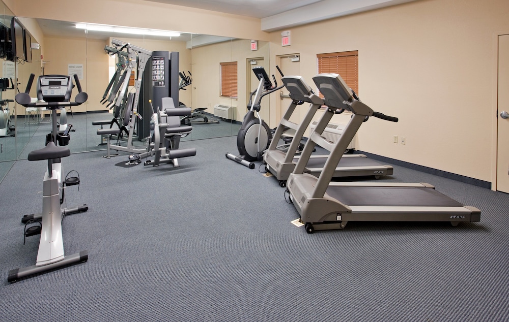 Candlewood Suites Kansas City Northeast 29/73