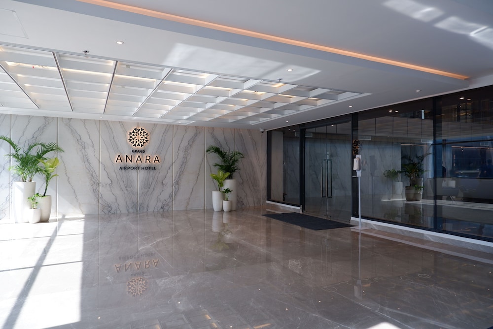 Grand Anara Airport Hotel 44/50