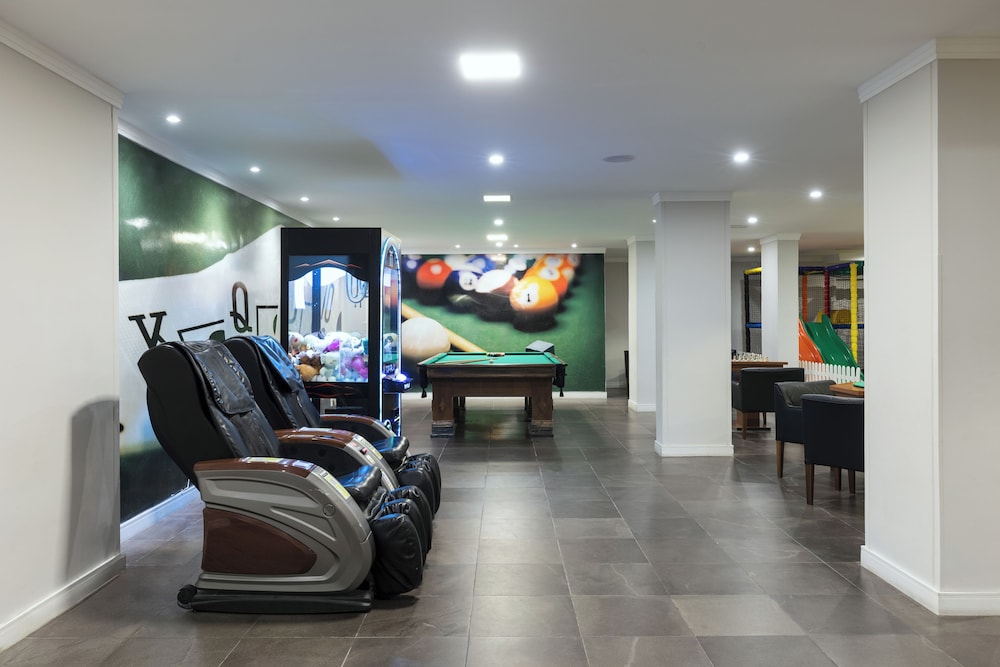 Miramar Hotel 45/70