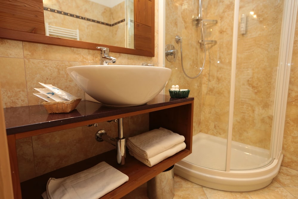 ADLER MERYEM wellness hotel 61/63