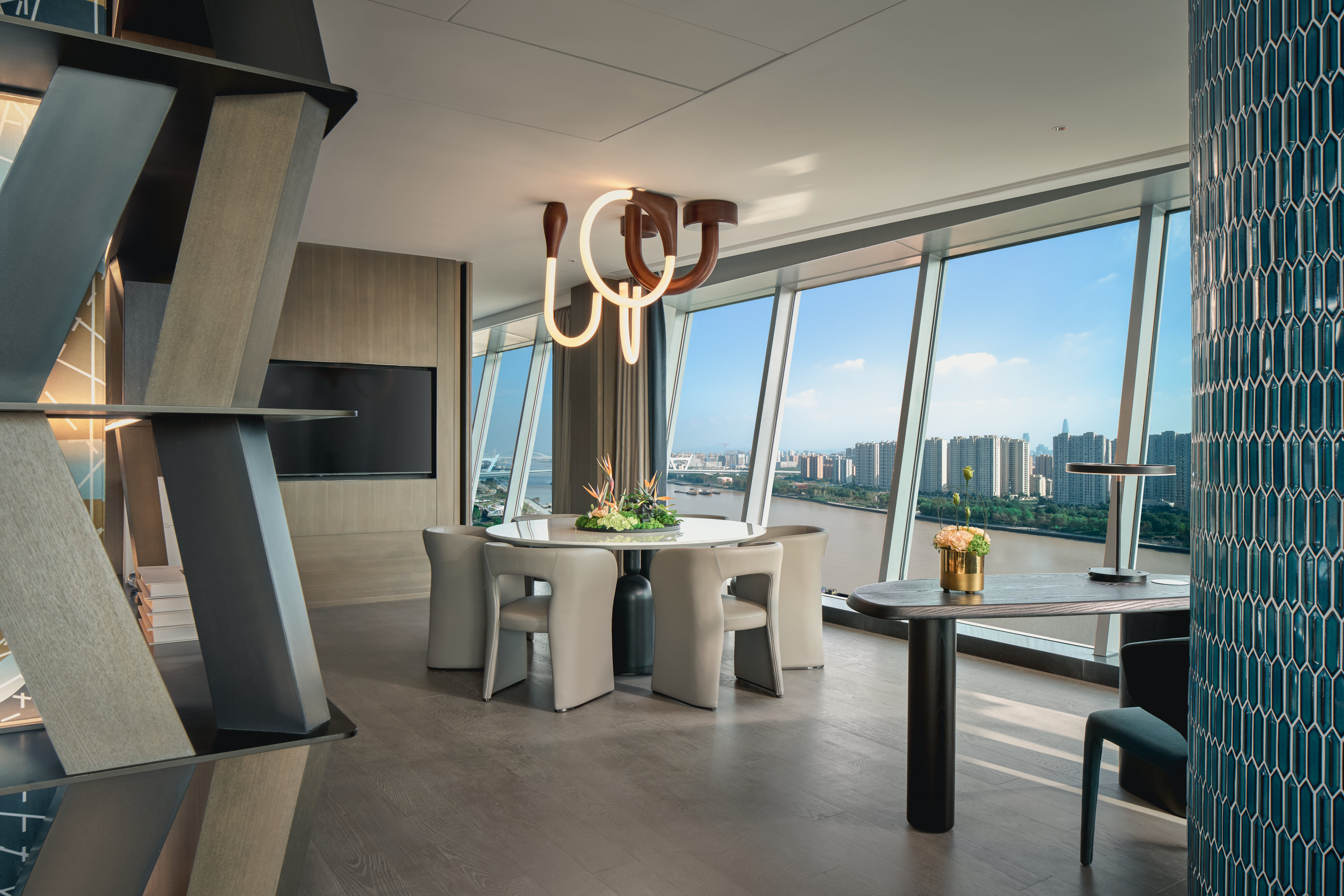 1 Bedroom, Suite, River View, Dining Area