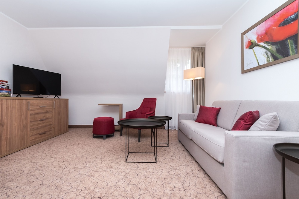 Parkhotel Schloss Hohenfeld (Parkhotel Hohenfeld) 27/65