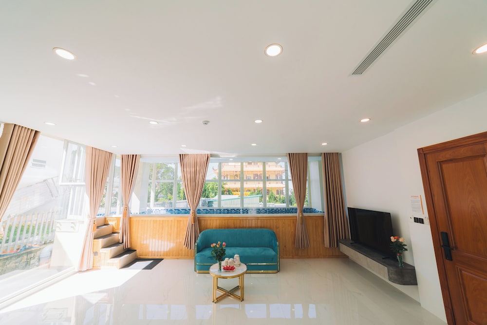 Quy Tai Premium Hotel 39/50