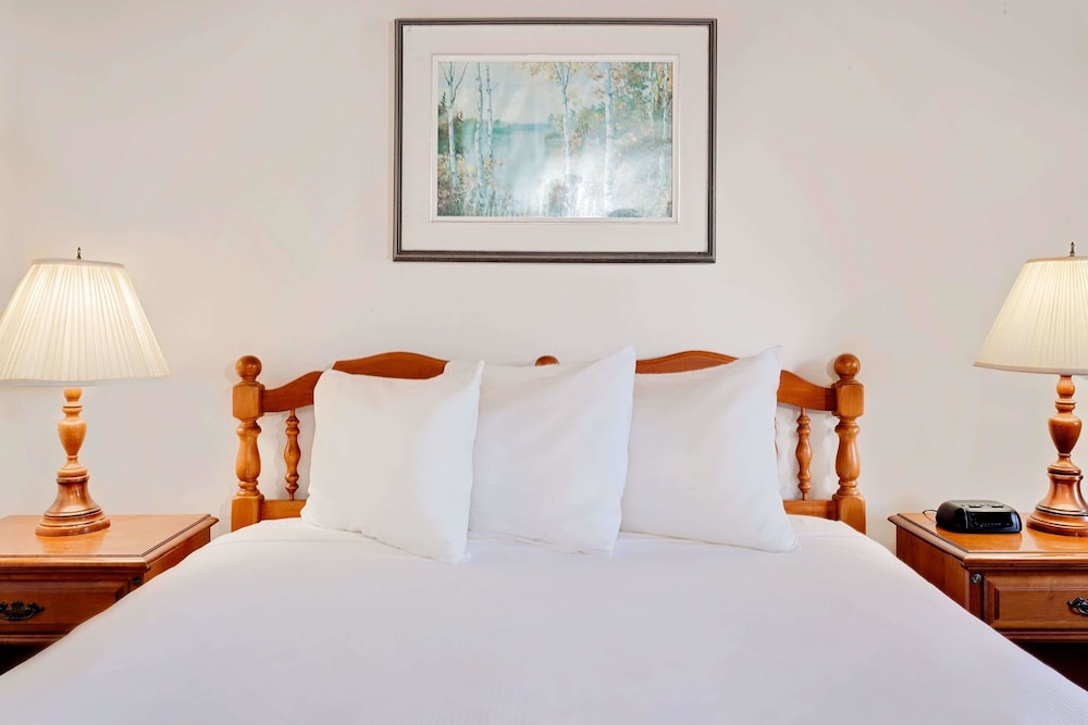 Ramada by Wyndham 1000 Islands/Gananoque 24/38