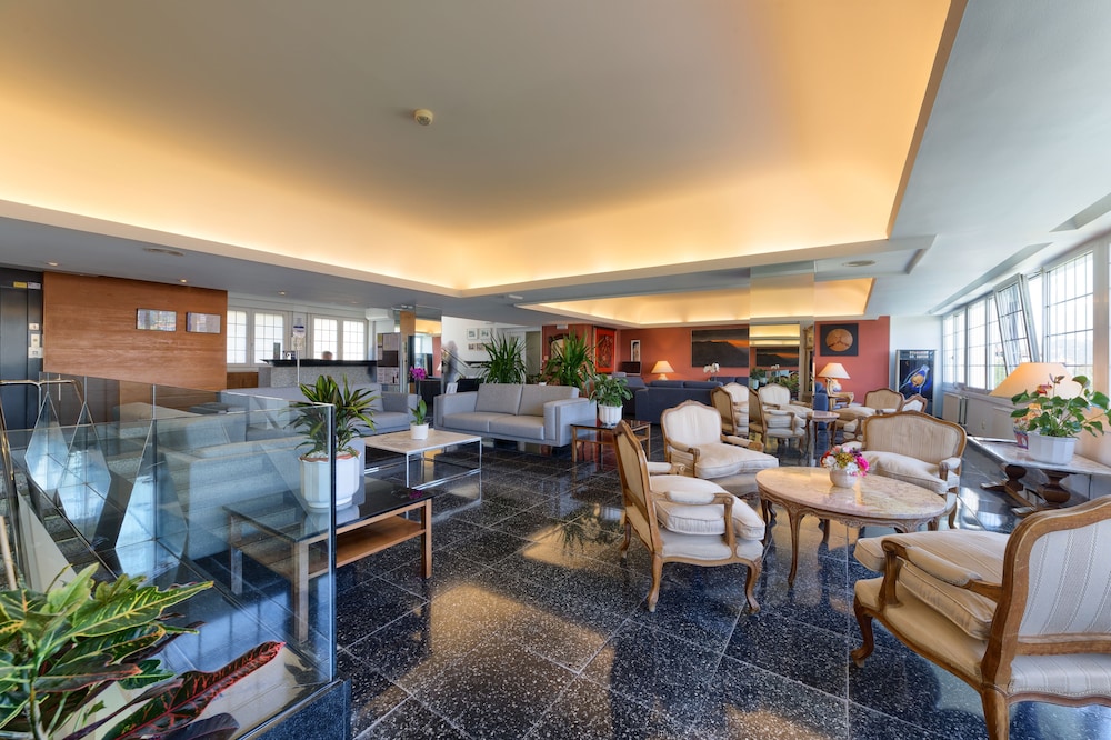 Hotel Avenida 53/62