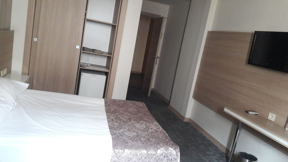 Baykara Hotel 8/50
