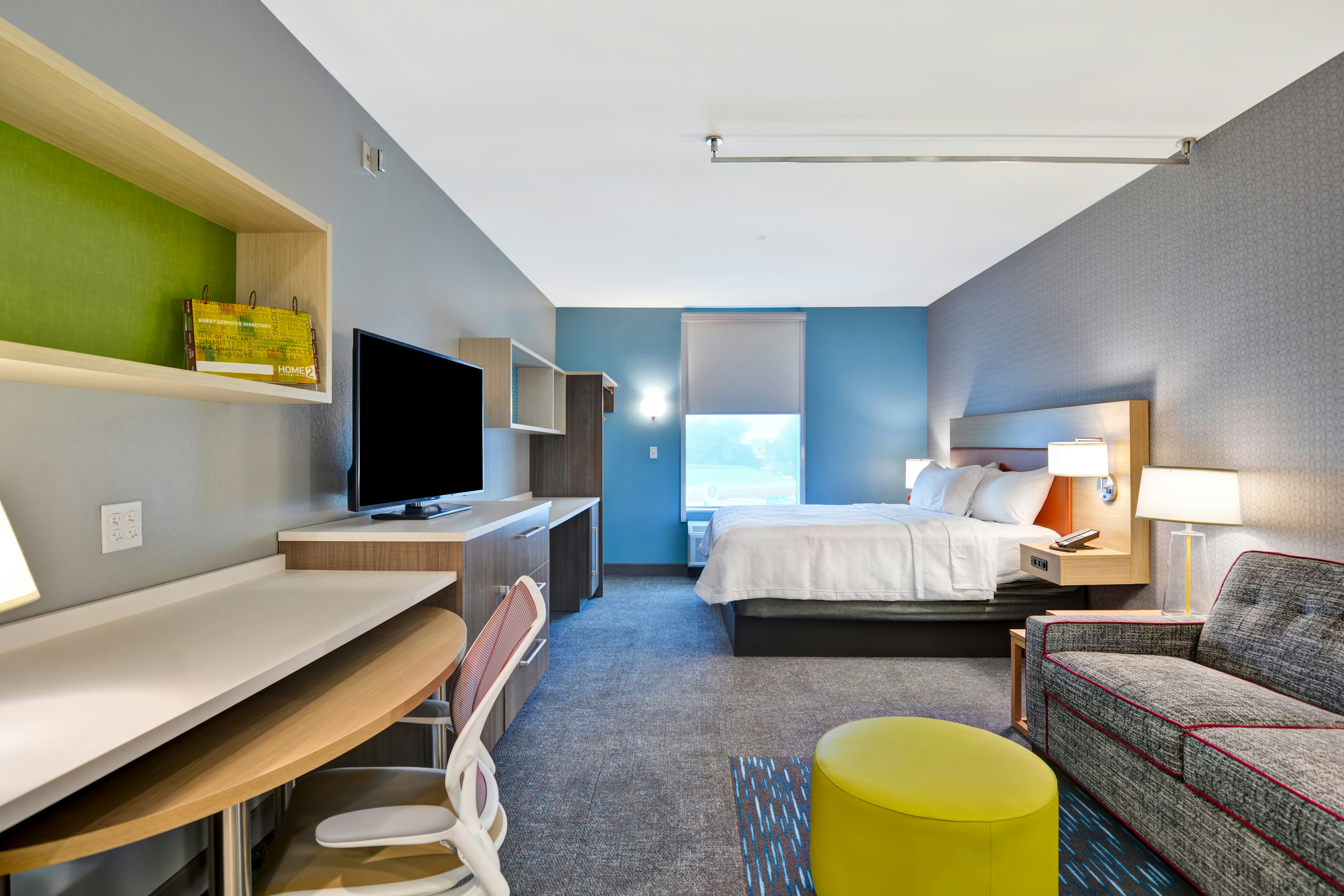 STUDIO, KING BED, ACCESSIBLE