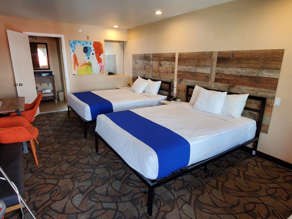 Colony Inn North Hollywood 23/62
