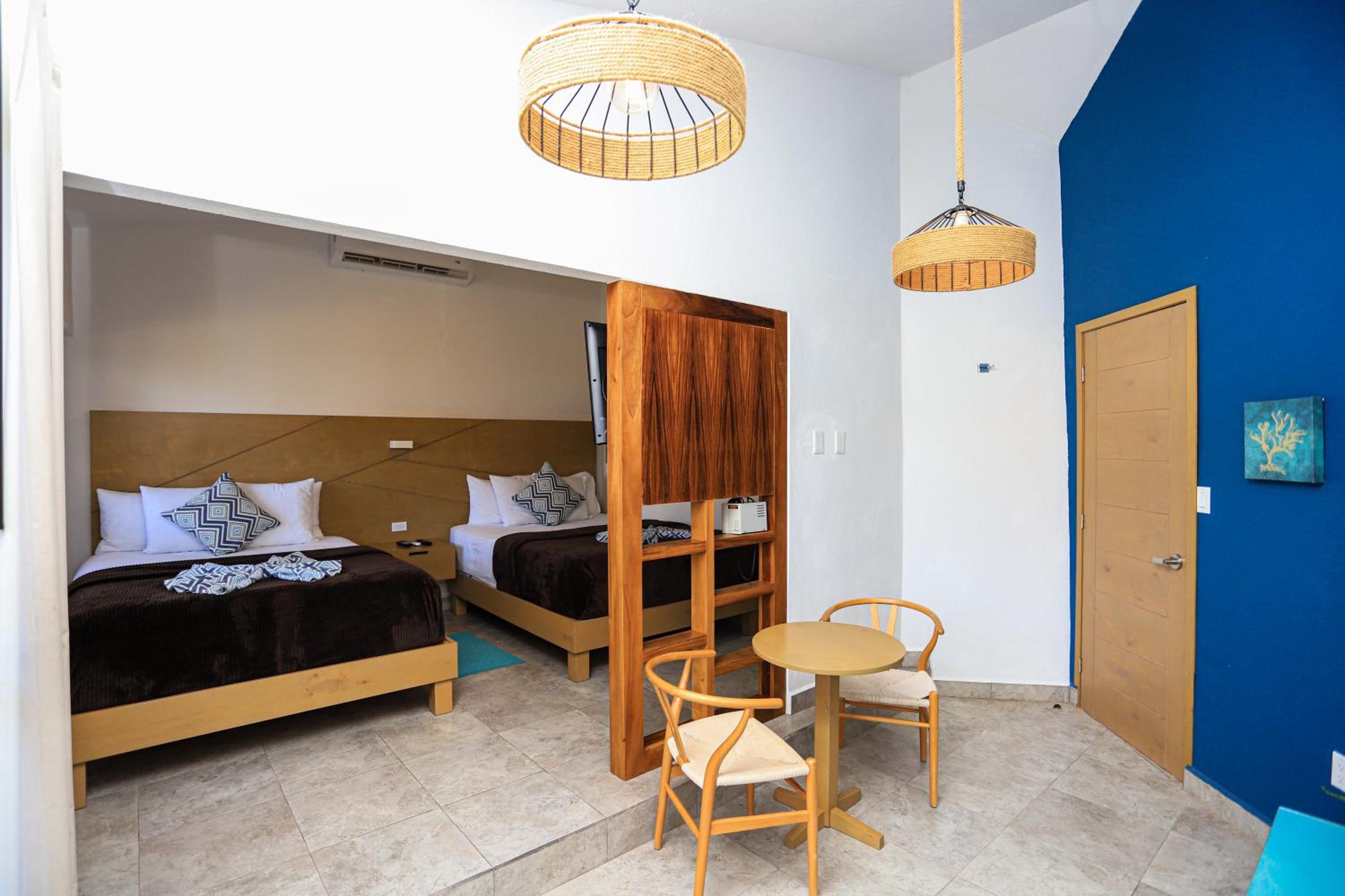Renovated, Superior, 2 Double Beds، Buena Vista Oceanfront & Hot Springs Resort 4/10