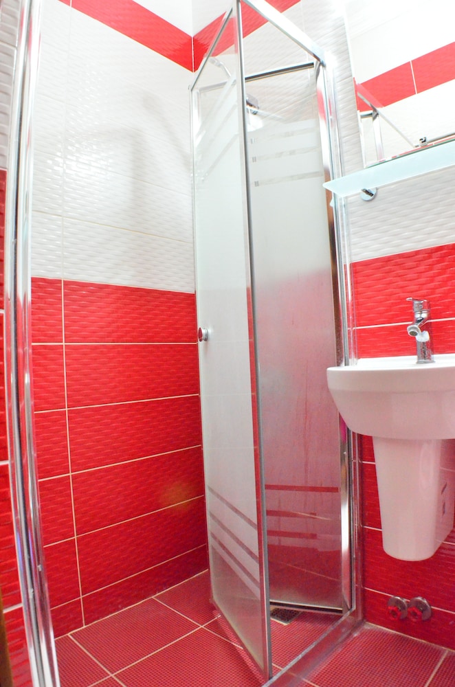 Sirkeci Emek Hotel 13/64
