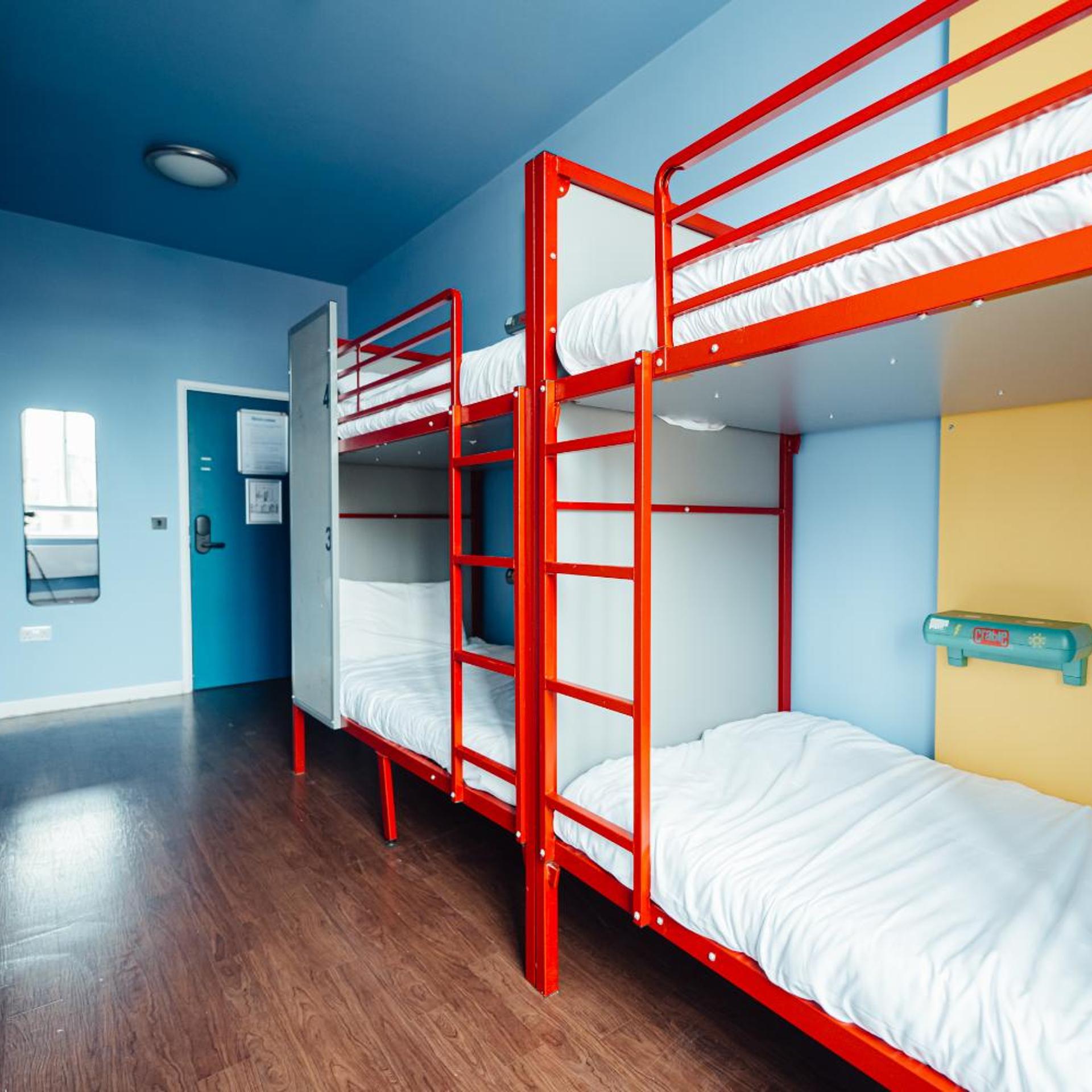 Private, 4 Beds
