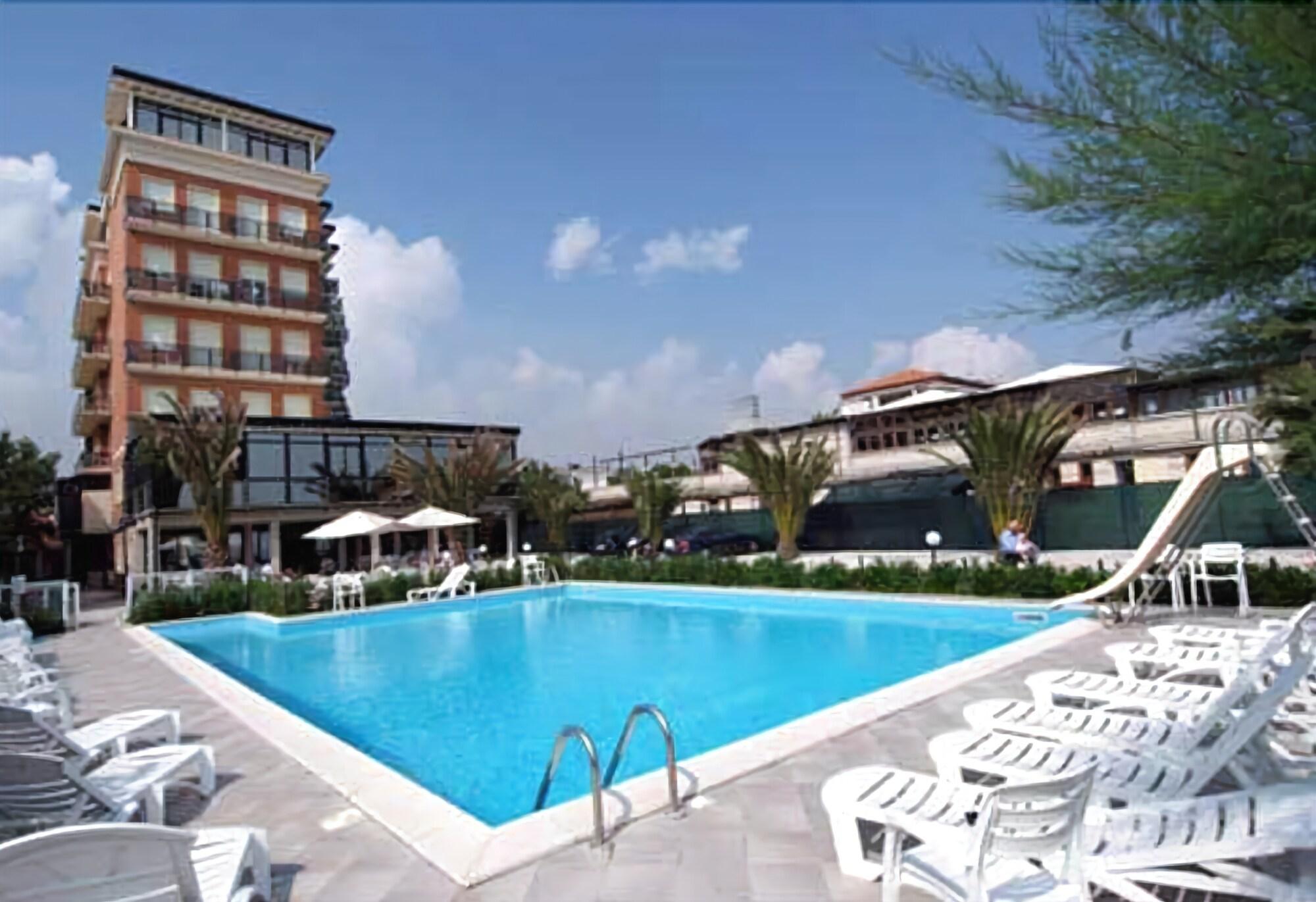 Hotel Roma 5/17