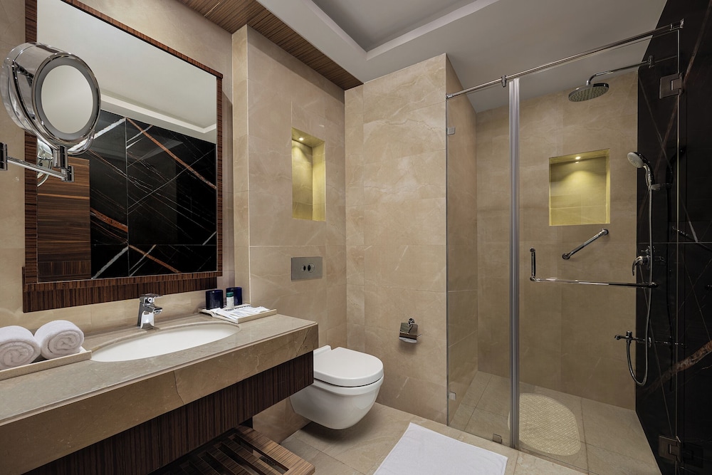 Fortune Resort and Wellness Spa 44/48