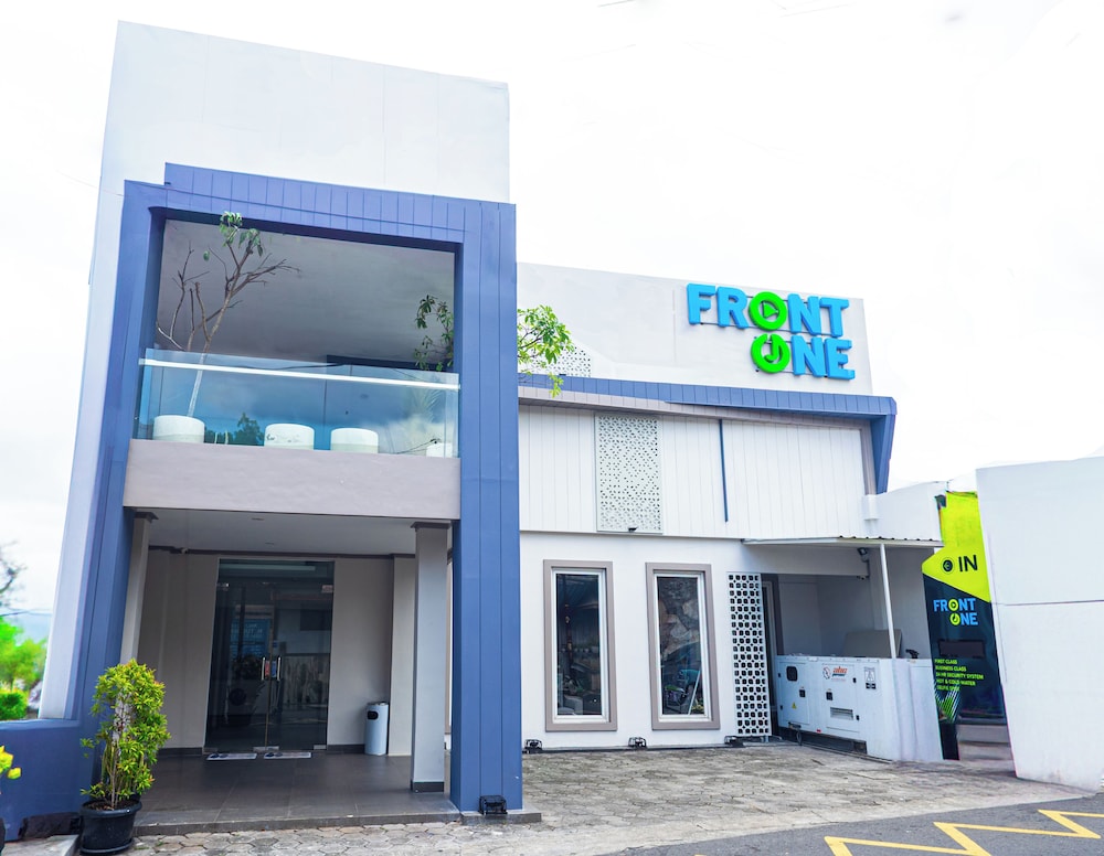 Front One Cabin Malioboro Jogja 4/31