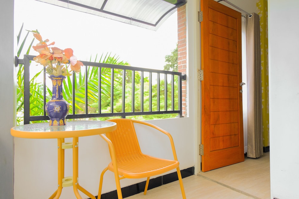 OYO 354 32 Guest House 4/40