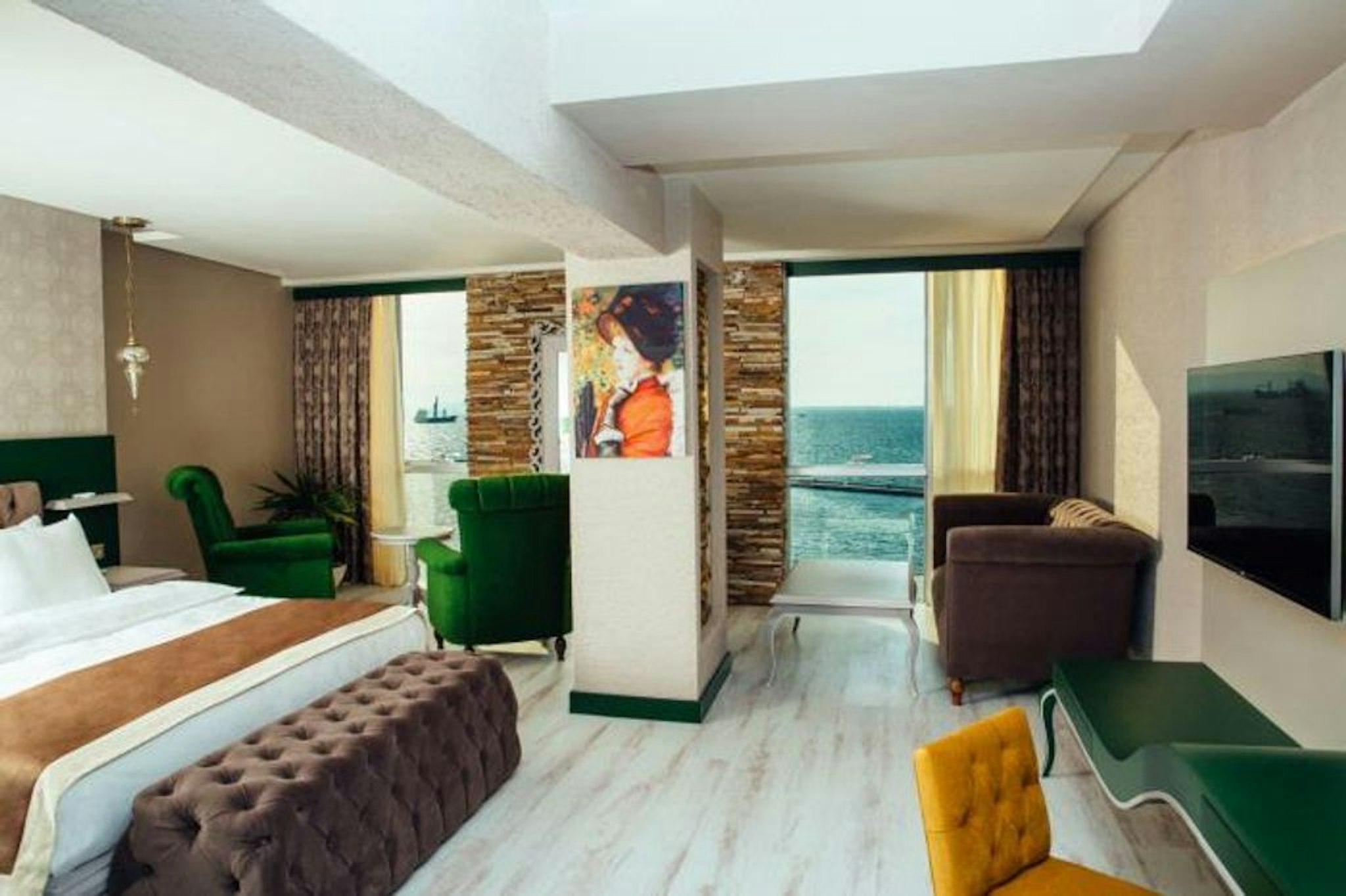 PASAPORT PIER HOTEL 20/79