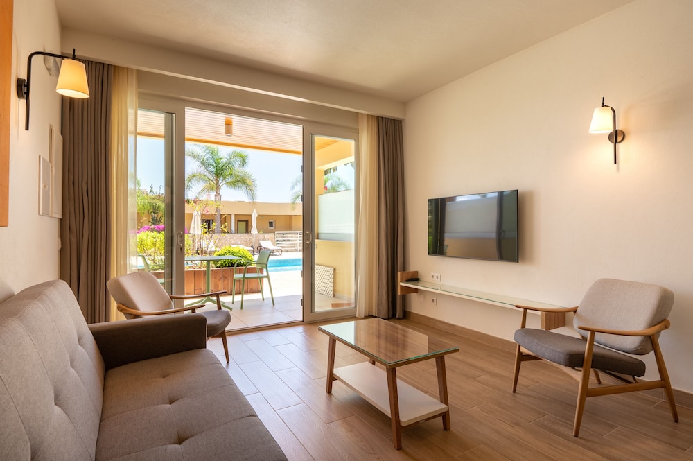Aparthotel Vila Luz 56/71