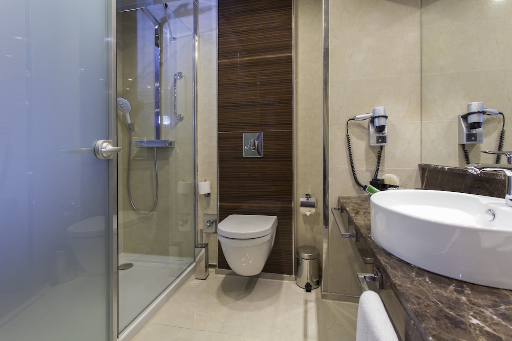 HOLIDAY INN ANKARA - KAVAKLIDERE 27/78