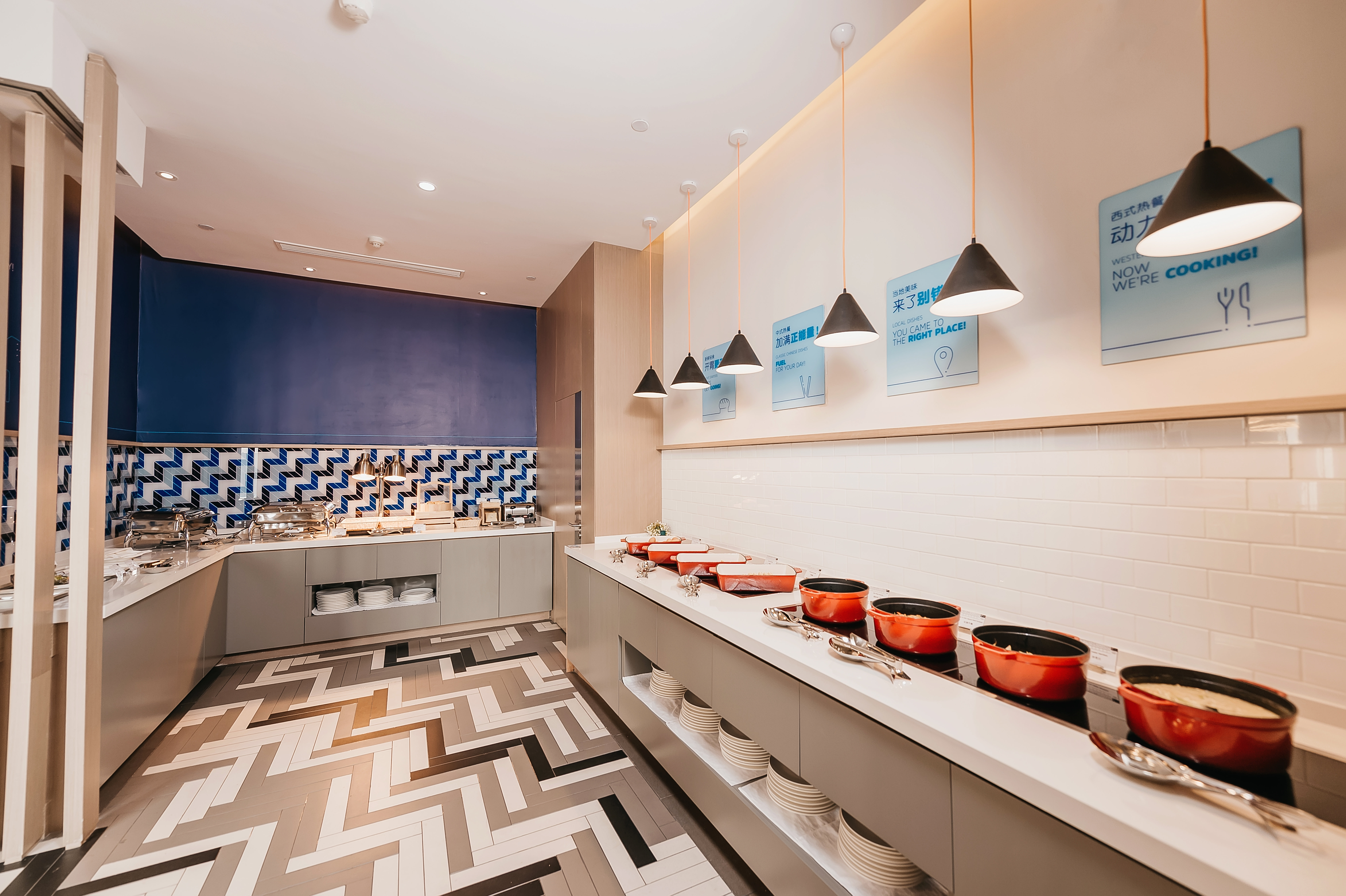 Holiday Inn Express Taizhou Cmc 18/24