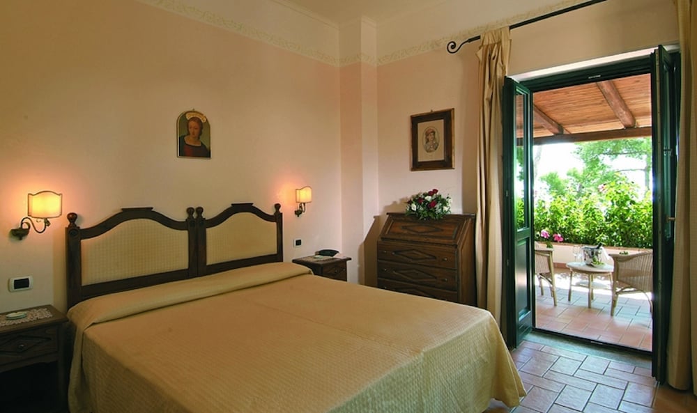 HOTEL VILLA DELLE MERAVIGLIE 16/67