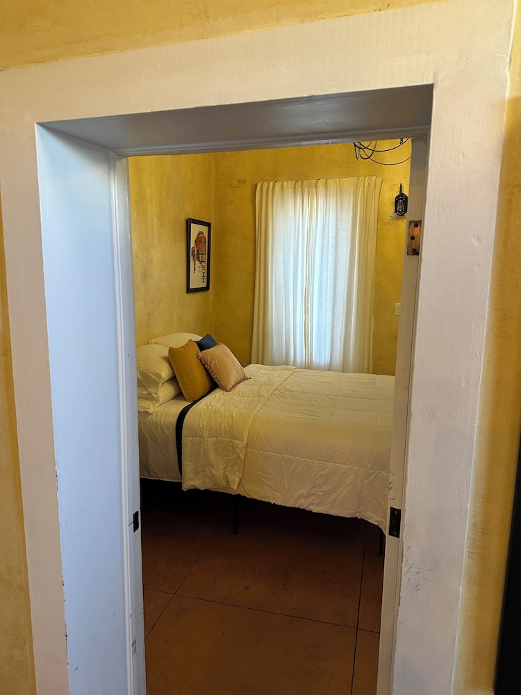 Painted Lady Bed & Brew 22/73