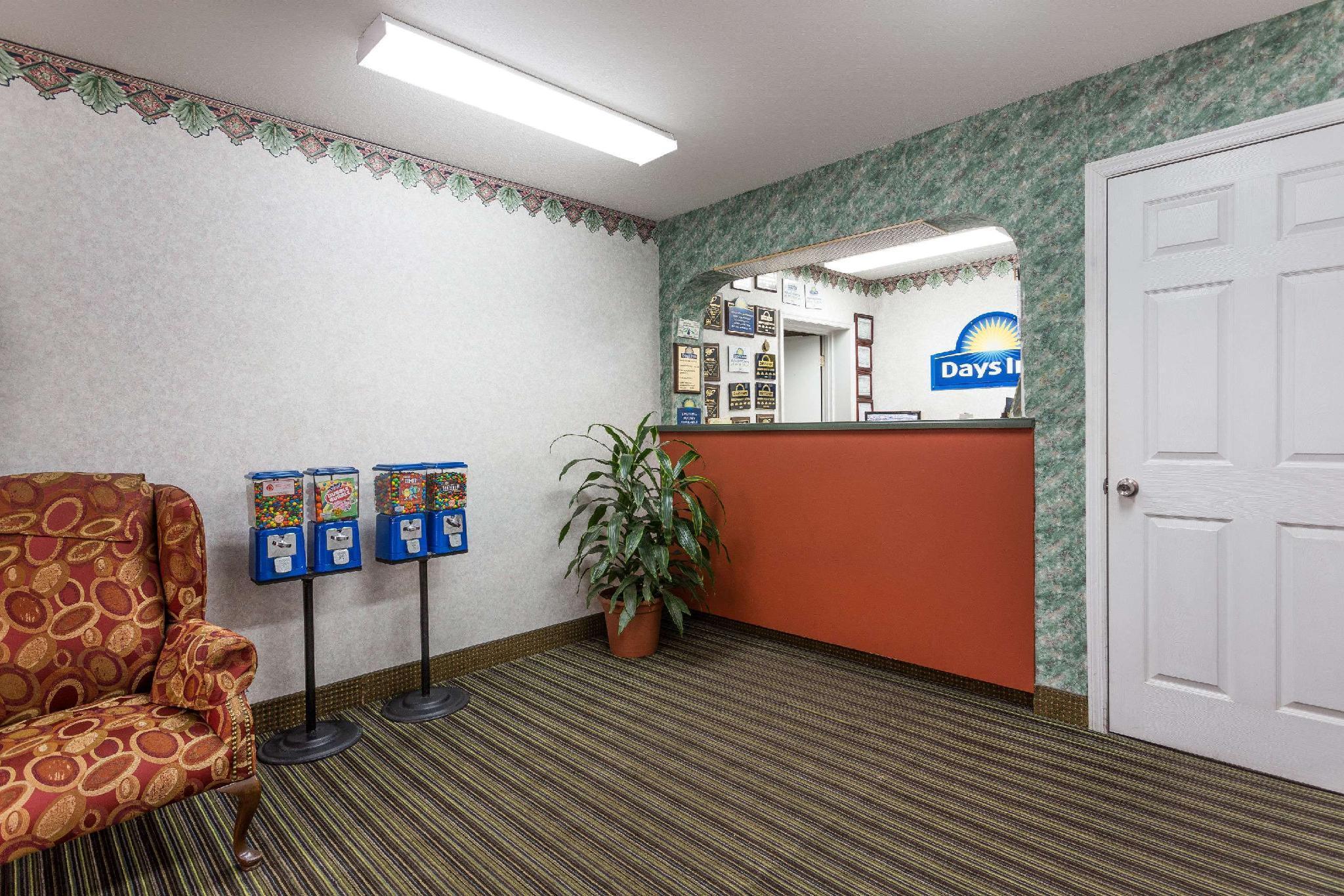 Days Inn by Wyndham Dickson 4/18