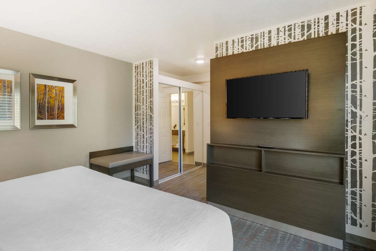 جناح ركني بسرير كينج بشرفة مع أريكة، Best Western Corvallis 2/3