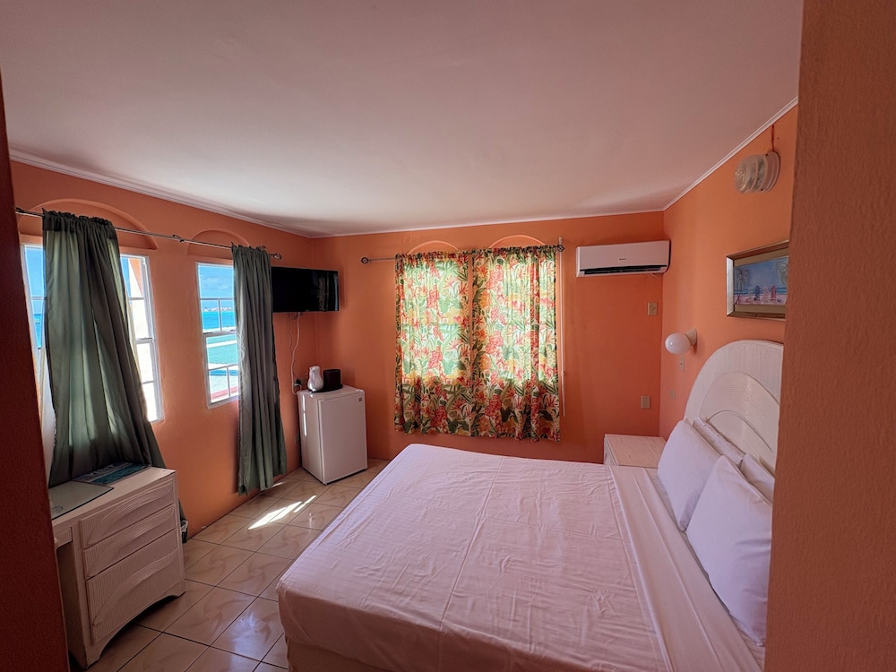 Sea View Beach Hotel 17/50
